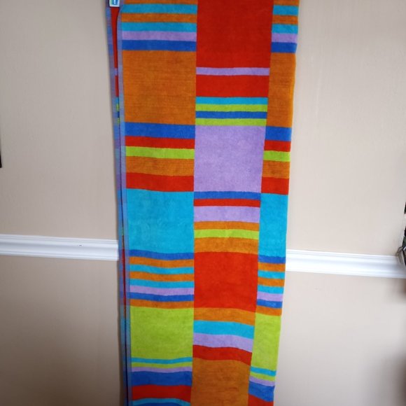 Extra Large Luxurious "The Painted Beach" Beach Towels from Brazil. - Picture 5 of 5